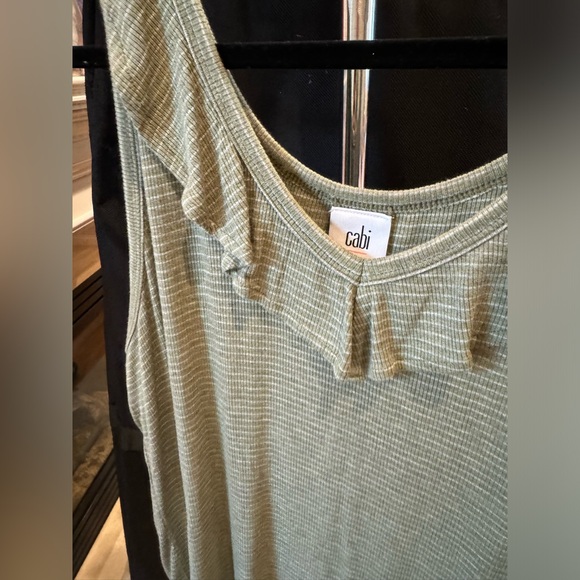 Cabi - Light Sage Green Ruffled Neckline Tank Top - Size L - Picture 5 of 9